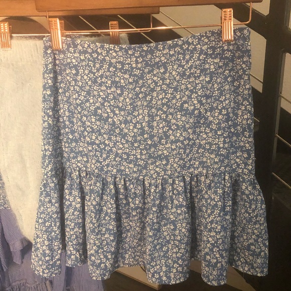 SOLDCute top and skirt set! - Picture 3 of 3